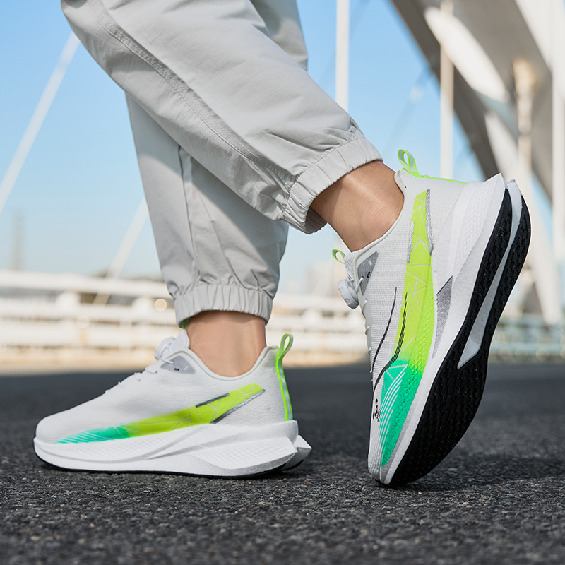 Carbon Plate Running Shoes Ult - Ultragear Running incelemesi ve fiyatı